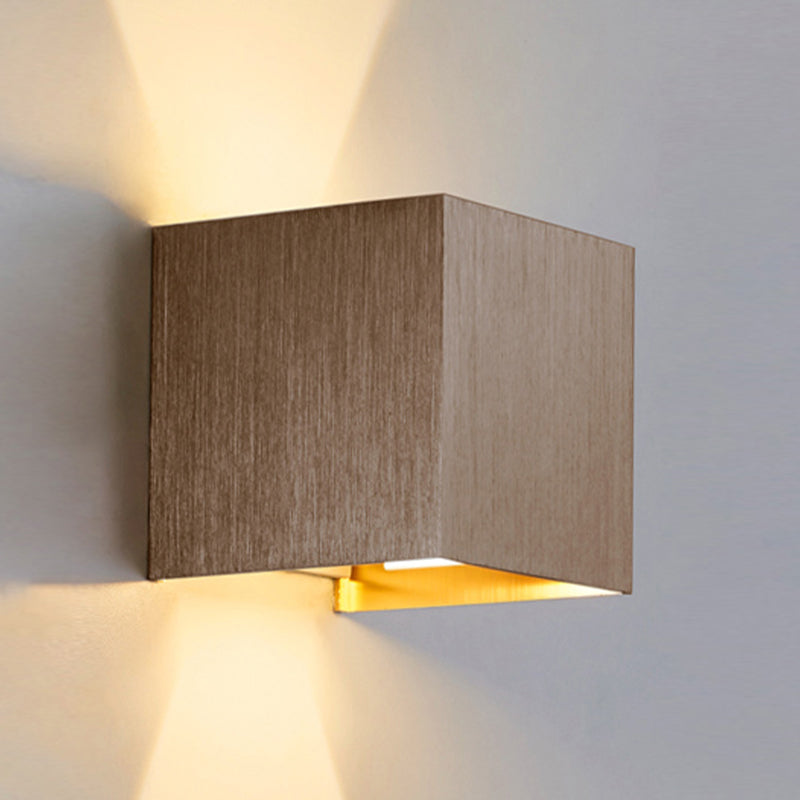 2 luces Ideas de iluminación de pared de metal de estilo de pared geométrico.
