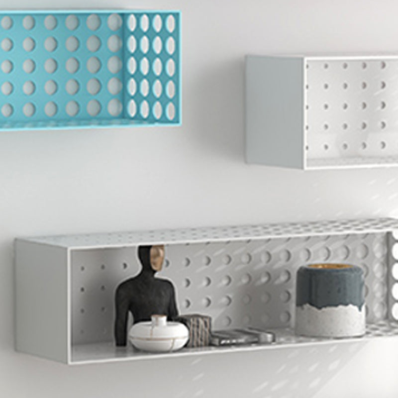 9,8 "großer Bücherregal zeitgenössischer Wand im geschlossenen Rückenbücher