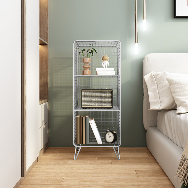 Libreria moderna chiusa con ripiani rettangolari in metallo