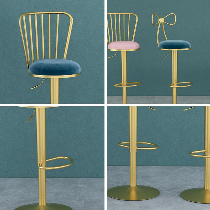 Contemporary Metal Bar and Counter Stool Low Back Stool with Pedestal Base in Gold