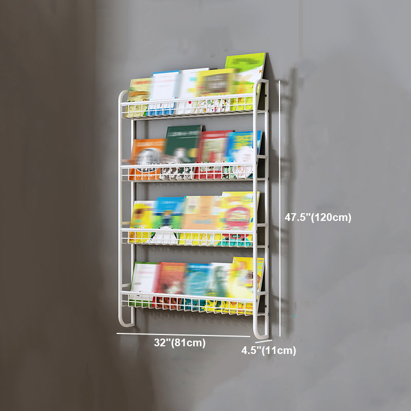 Libreria bianca in stile contemporaneo montato su una libreria per l'home office