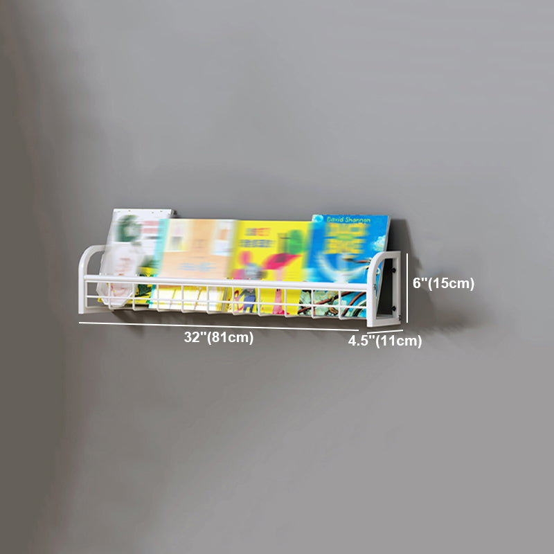 Libreria bianca in stile contemporaneo montato su una libreria per l'home office