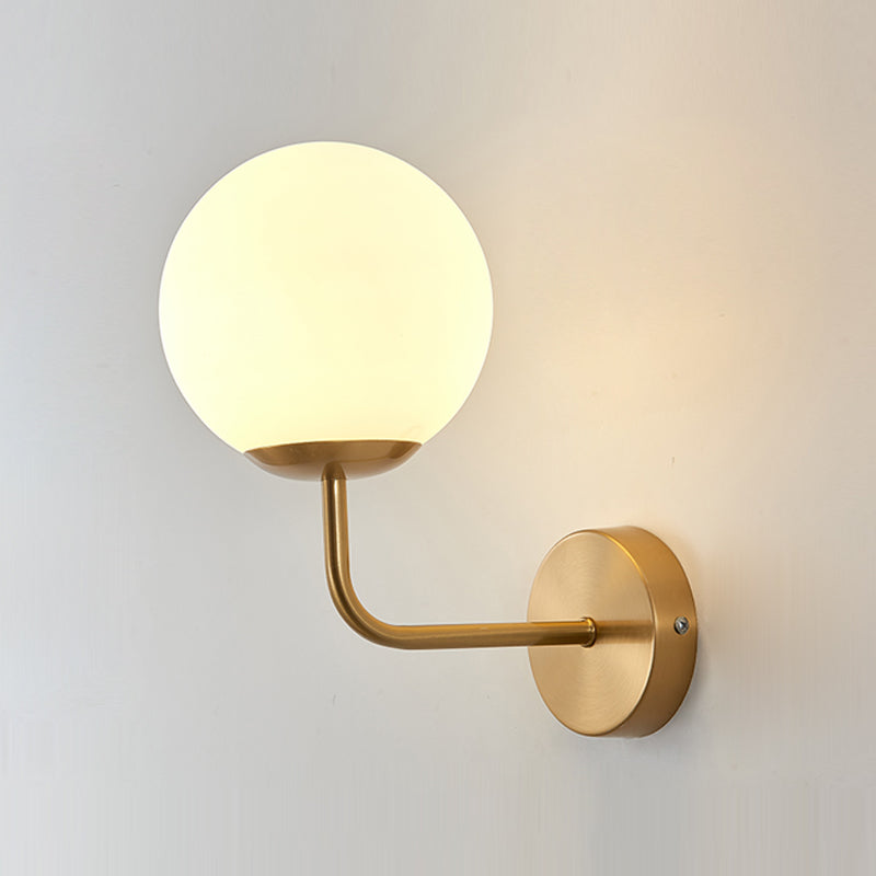 Lámpara de lámpara de pared global dorada simplicidad de vidrio blanco de 1 linda lámpara de vidrio