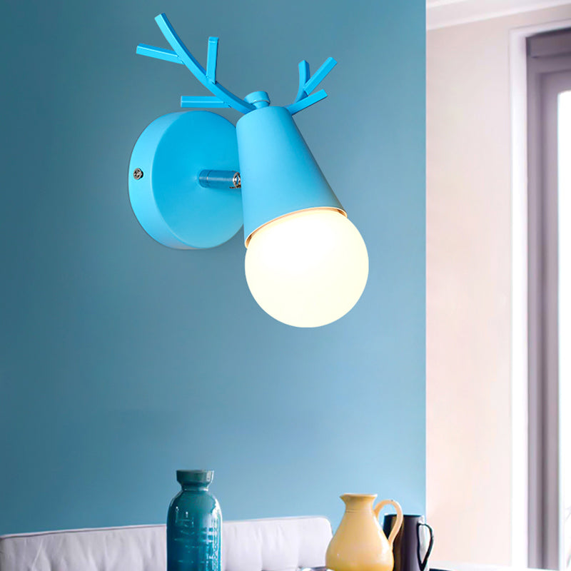 Modern Style Unique Shape Wall Sconce Metal 1 Light Sconce Lighting for Bedroom