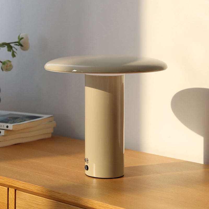 Cercle Table Light Style moderne Metal Night Table Lampe pour le chevet