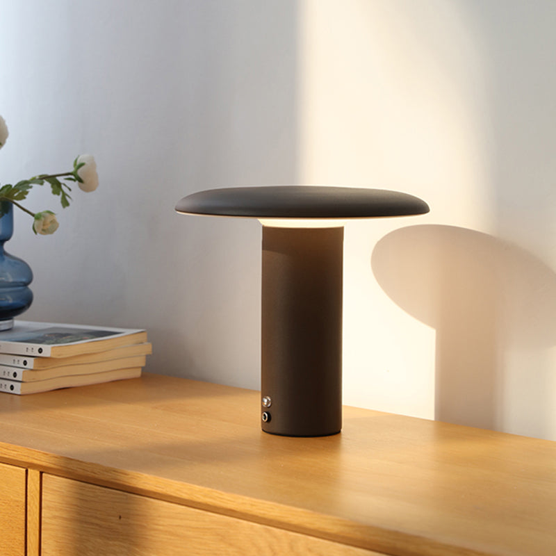 Cercle Table Light Style moderne Metal Night Table Lampe pour le chevet