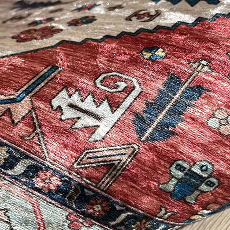Wine Red Graphic Rug Polyester Retro Rug Stain Resistant Rug for Home Decor