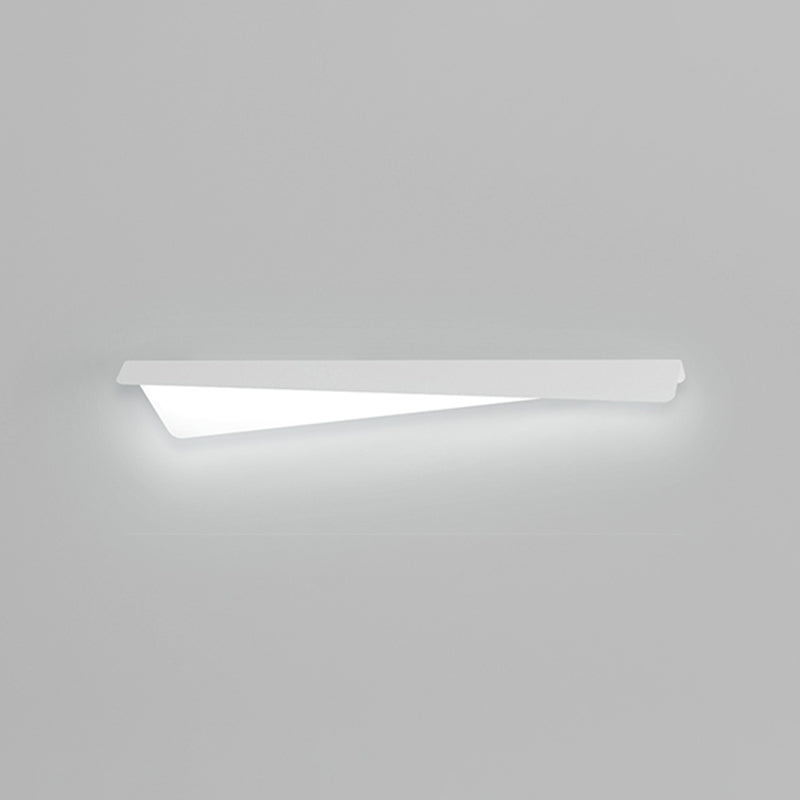 Metal Linear Shape Wall Light Modern Style 1-Light Wall Mounted Light Fixture in White