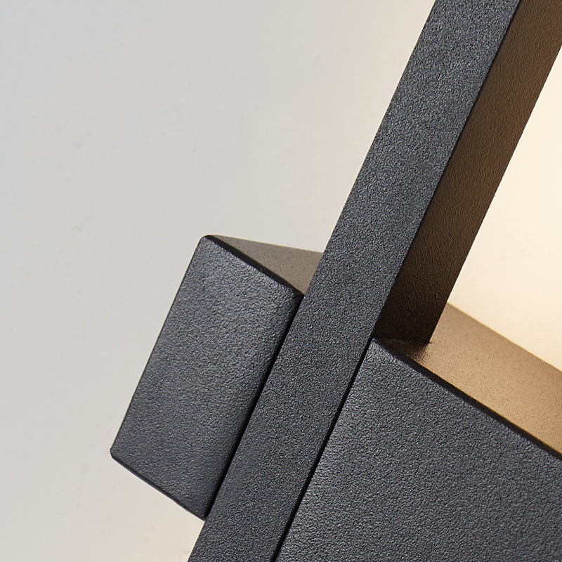 Linear Shape Metal Wall Light Modern Style 1-Light Wall Mount Light in Black