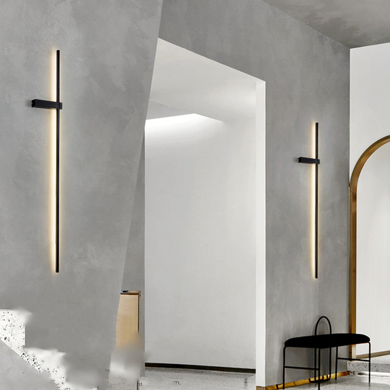 Linear Shape Metal Wall Light Modern Style 1-Light Wall Mount Light in Black