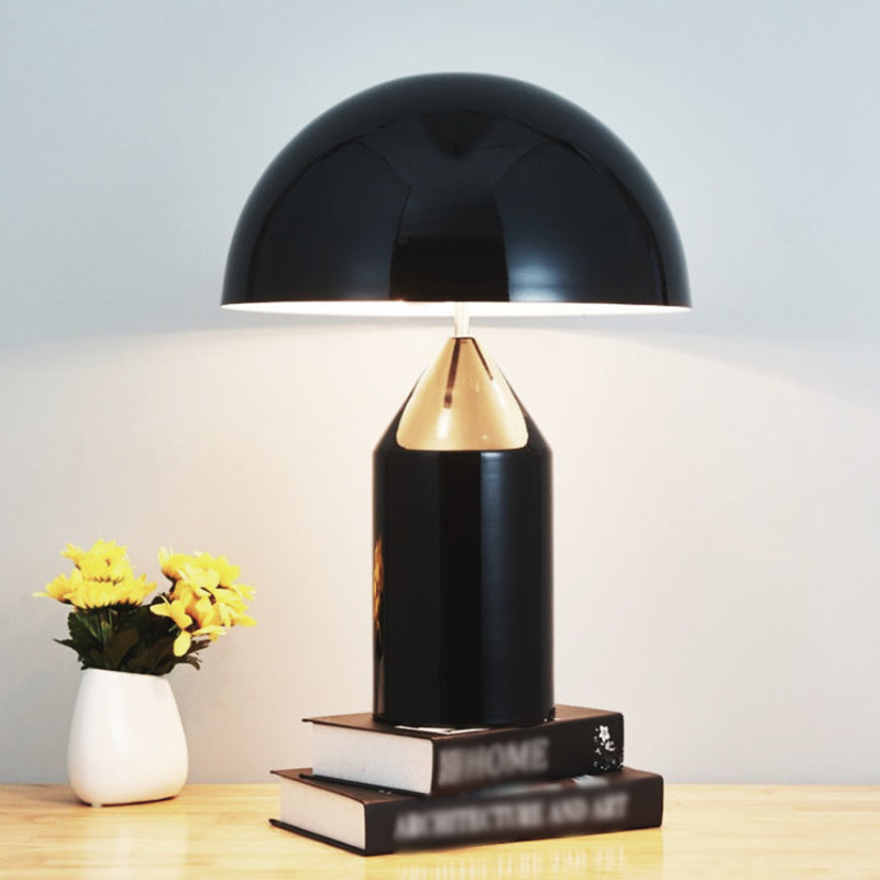 Metal Round Form Table Lampe moderne 1-Licht-Tischlampenleuchten