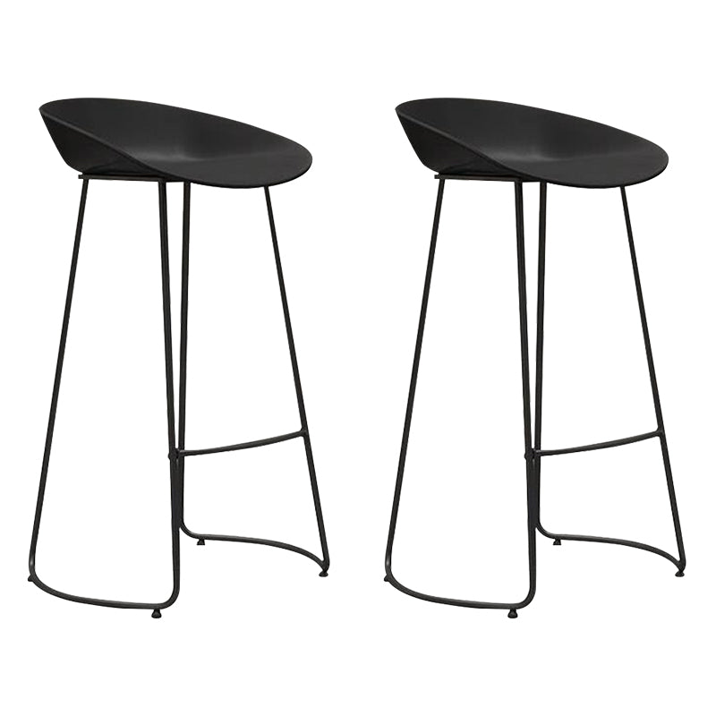 Modern Armless Backrest Counter Stool Iron Bar Stool with Plastic Seat and Pedal