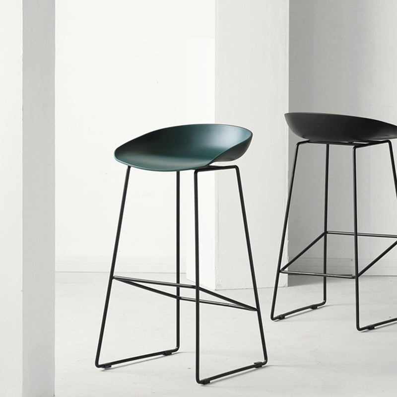 Scandinavian Style Bar-stool with Sled Legs Bucket Seat Counter Stool for Kitchen Bar