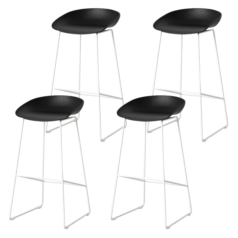 Scandinavian Style Bar-stool with Sled Legs Bucket Seat Counter Stool for Kitchen Bar