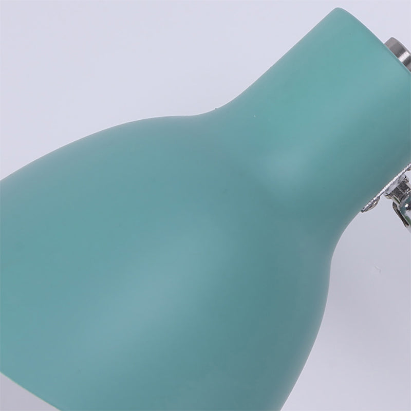 Stile moderno a forma di cono illuminazione da tavolo metallo 1 lampada da tavolo leggera per camera da letto