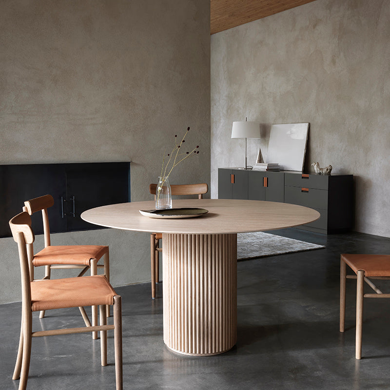 Round Shape Modern Dining Table Wood Color Fixed Table with Solid Wood
