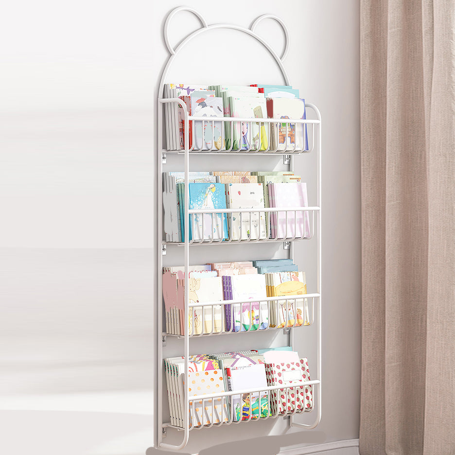 Libreria chiusa a parete montata in stile scandinavo per la sala da studio dell'ufficio