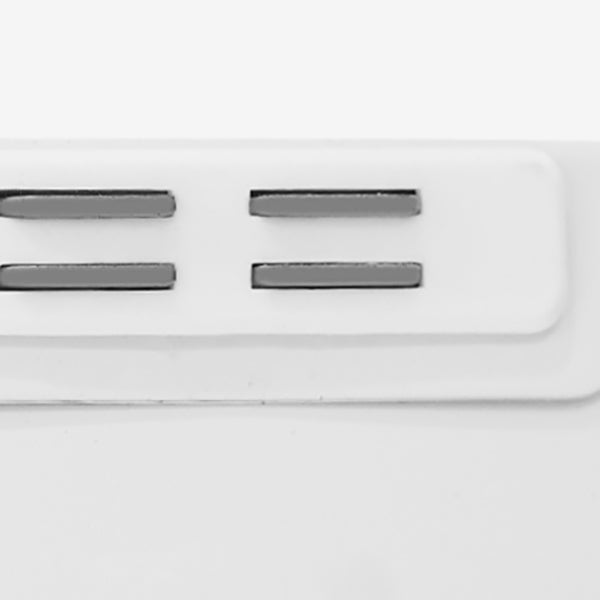 Libreria standard verticale in acciaio scandinavo con porta di vetro tempestiva chiara