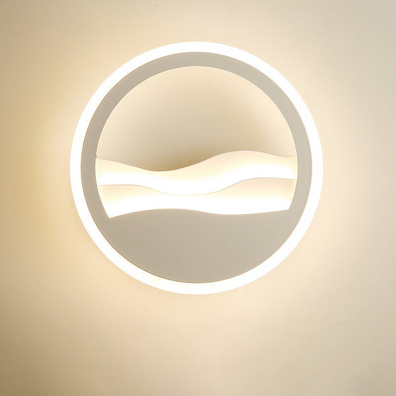 Unique Shape Wall Light Modern Style Metal Single Light Wall Mounted Light Fixture