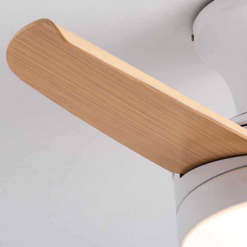 Lampada a ventola del soffitto in stile moderno in metallo a controproteggio a sfioramento della luce
