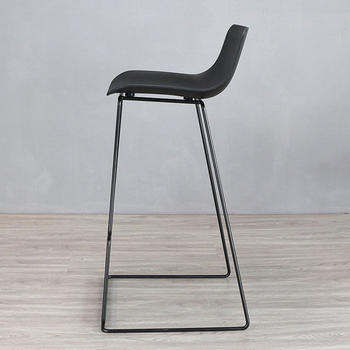 Modern Style Bar-stool Plastic Counter Bar Stool with Metal Legs for Restaurant
