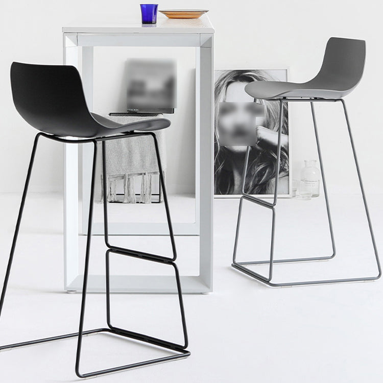 Modern Style Plastic Armless Stools Low Back Counter Stools with Metal Base