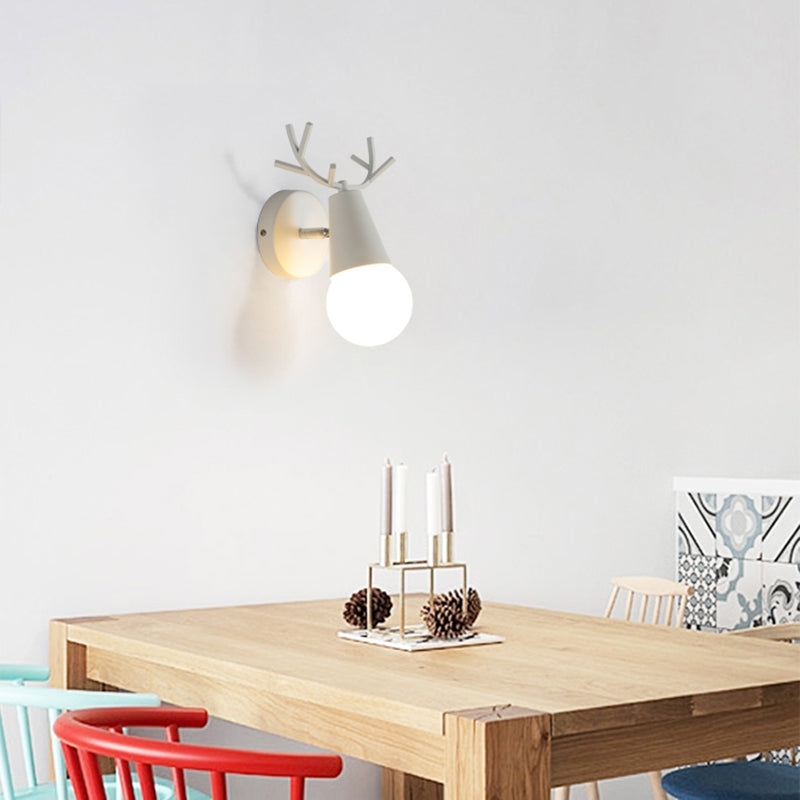 Wall Sconce Lighting Modern Style Metal Wall Mounted Light for Bedroom