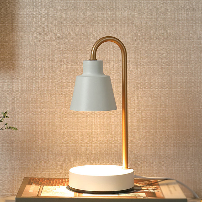 Lampe de table en métal nordique simple aromathérapie fondant la lampe de bureau de cire pour chambre à coucher