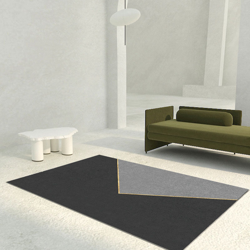 Black Modern Carpet Polyester Triangle Carpet Non-Slip Backing Carpet for Drawing Room