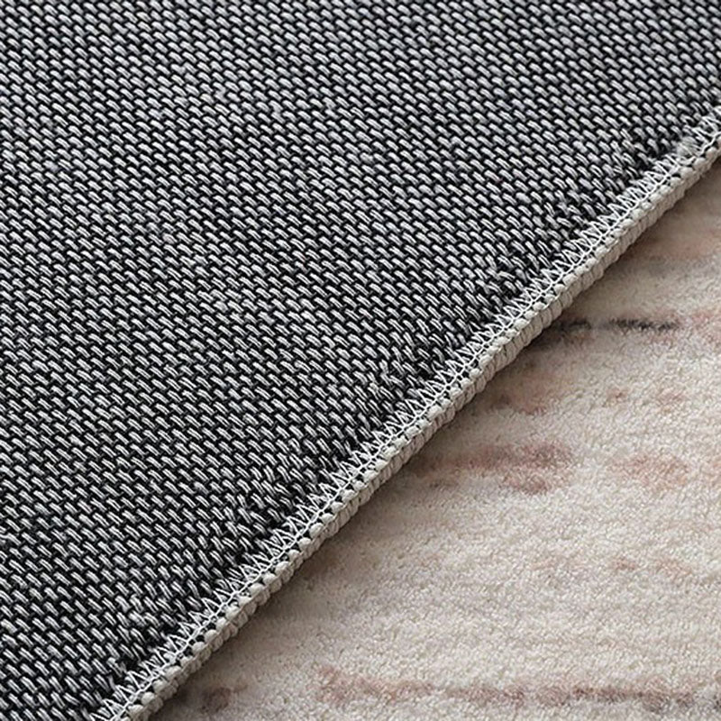 Black Modern Carpet Polyester Triangle Carpet Non-Slip Backing Carpet for Drawing Room