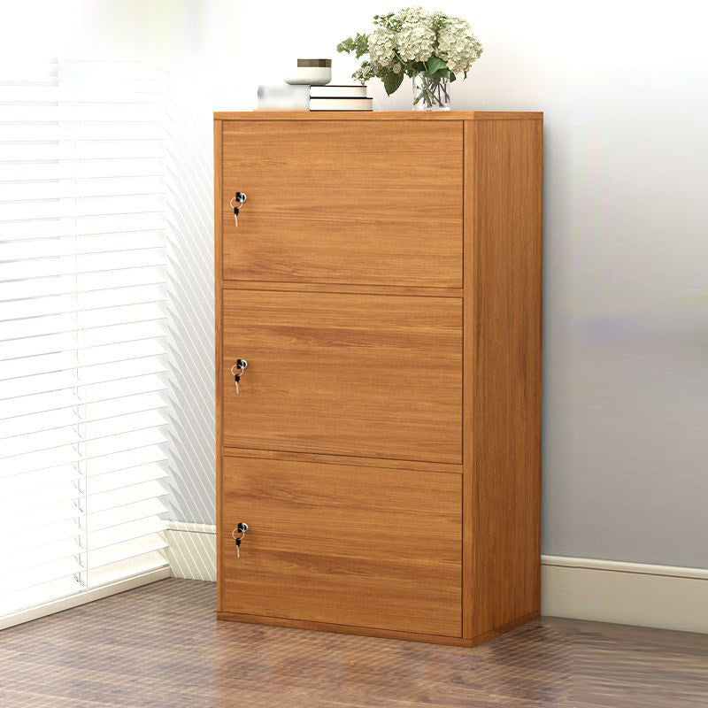 Contemporary Vertical Standard Bookcase Manufactured Wood Bookcase with Doors