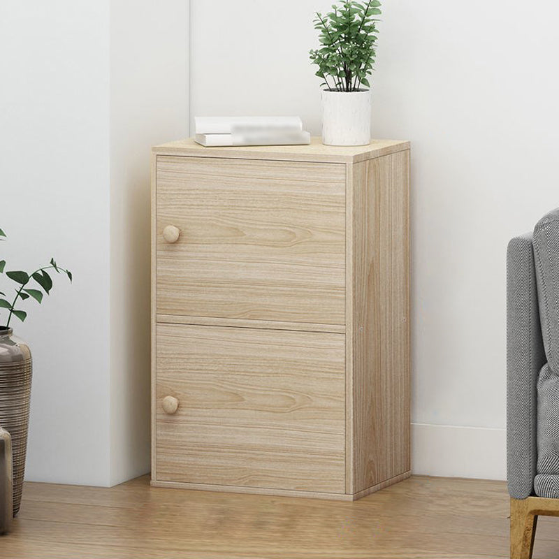 Contemporary Vertical Standard Bookcase Manufactured Wood Bookcase with Doors