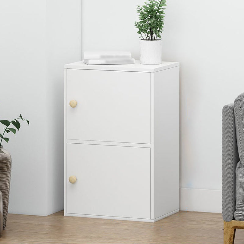 Contemporary Vertical Standard Bookcase Manufactured Wood Bookcase with Doors