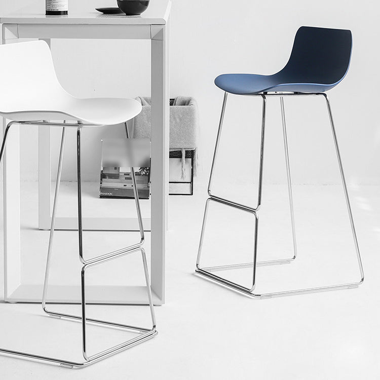 Nordic Plastic Bar Stool Bucket Counter Bar Stool with Metal Legs