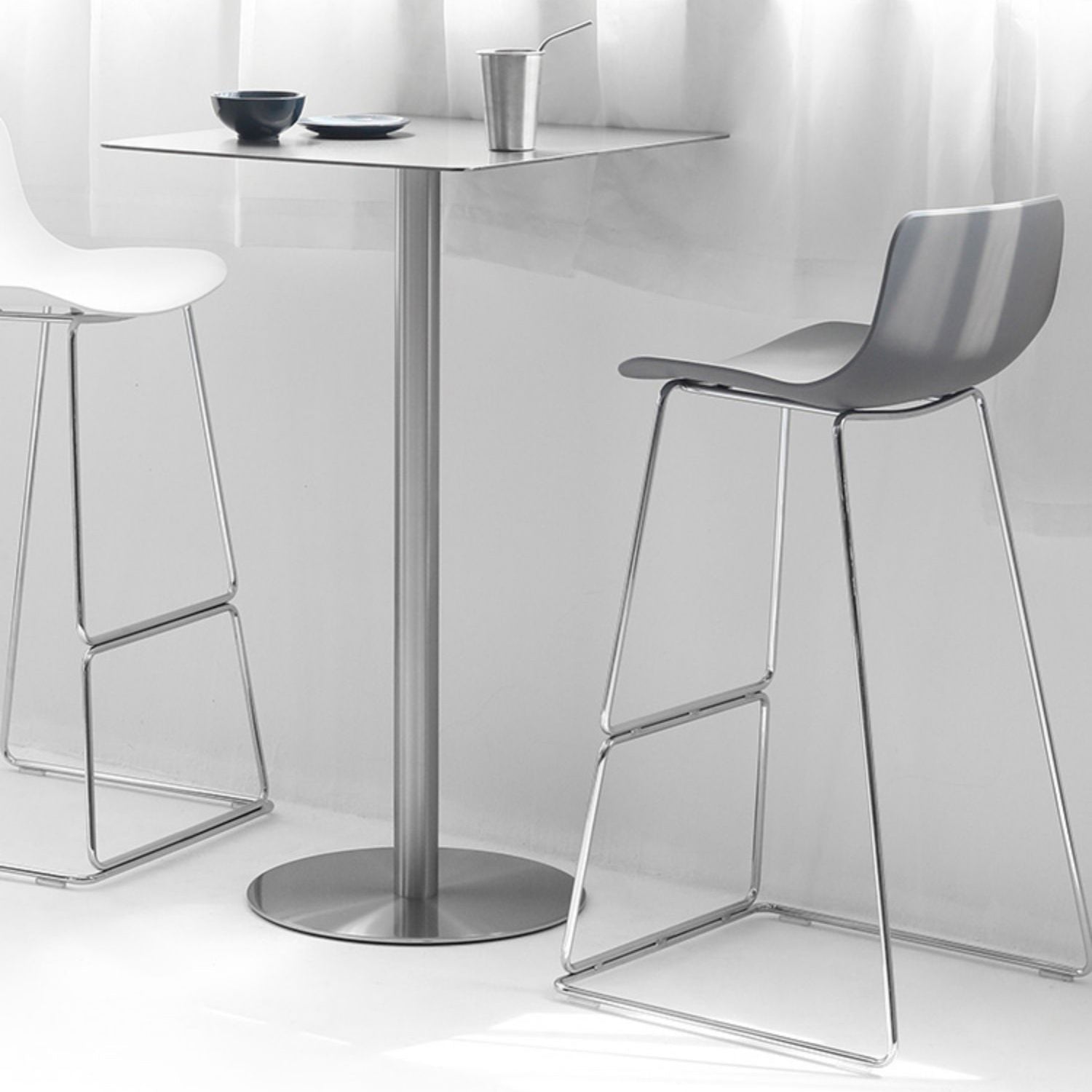 Nordic Bar-stool Plastic Counter Bar Stool for Kitchen Bar with Metal Legs