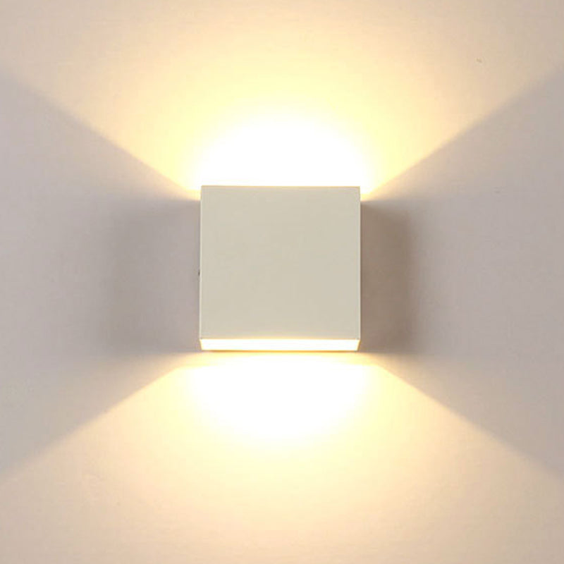 Moderner Stil quadratischer Wandbeleuchtung Metall 2 Leuchten Wandscheibe Jungtiere