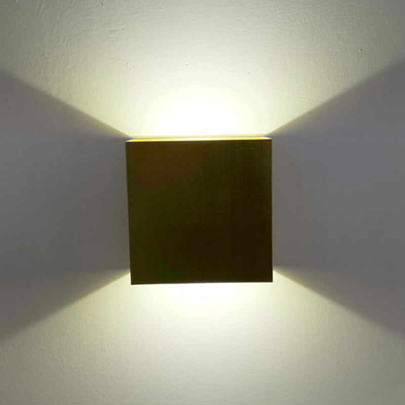 Moderner Stil quadratischer Wandbeleuchtung Metall 2 Leuchten Wandscheibe Jungtiere