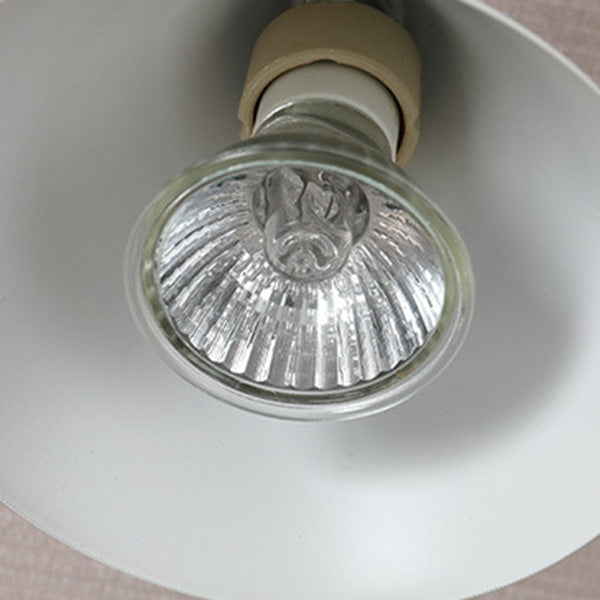 Lampada da tavolo a forma di cono in stile postmoderno Lampada da tavolo in metallo a 1 luce per camera da letto