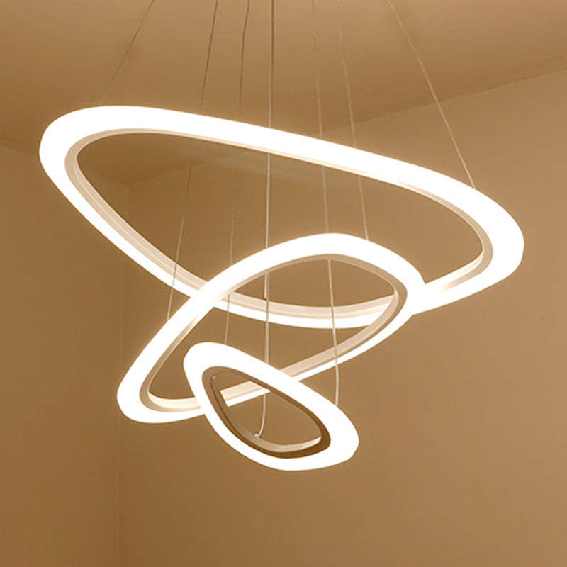 Luces de lámpara multicapa contemporánea Luz de araña de metal Luz en blanco