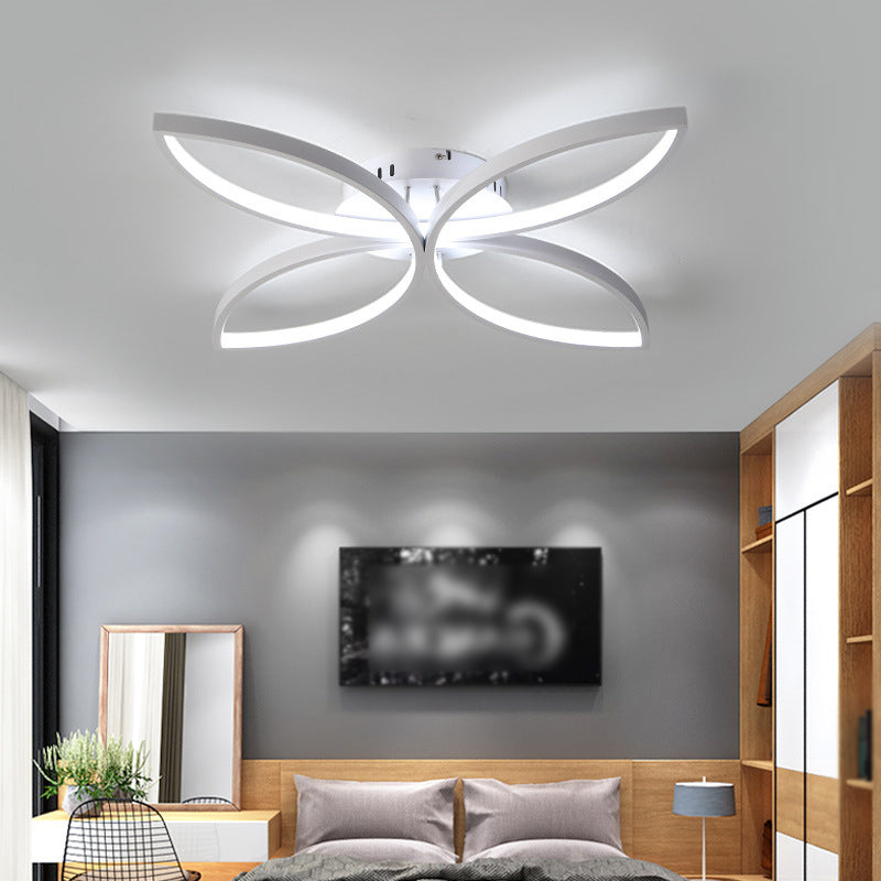 Tombre geométrico de metal Flush Luz de techo moderno 4 luces Flejado de montaje en blanco en blanco