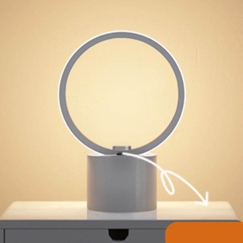 Table de forme linéaire de style moderne