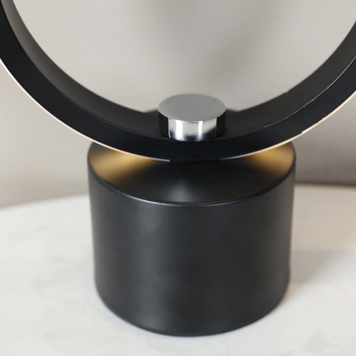 Table de forme linéaire de style moderne