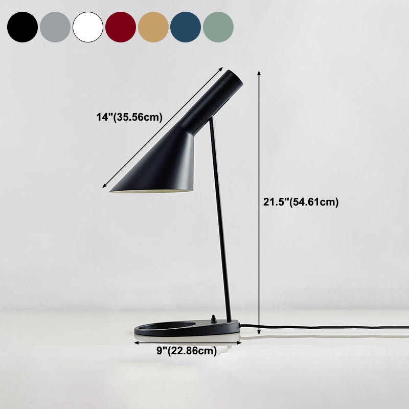 Geometric Shape Metal Table Lamp Modern Style 1 Light Table Lamp Fixtures