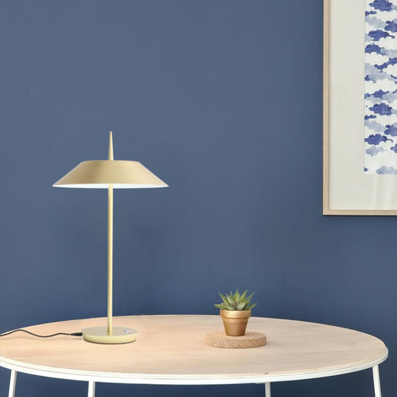 Lampe de table de nuit géométrique moderne en métal 1 lampe de table légère