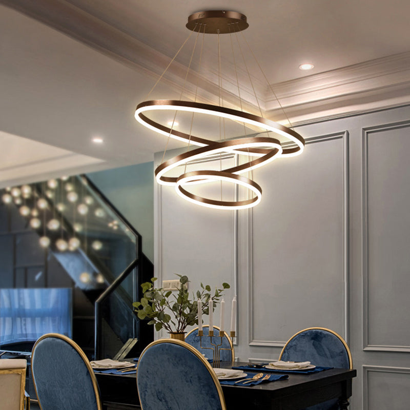 Luces de araña de forma de la rueda Accesorios de iluminación de araña de metal modernos en marrón