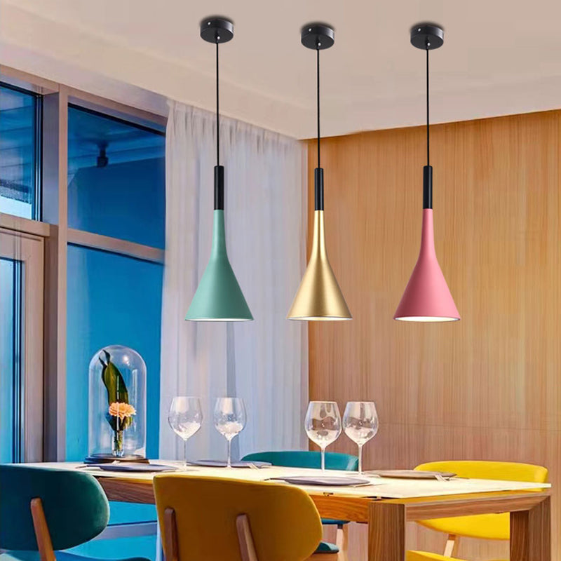 1 Lichthängeleuchte moderne Anhängerlampe mit Eisenschatten für Wohnzimmer