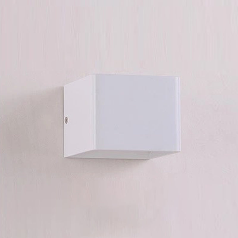 Wandleuchte minimalistische LED -Metallwand montiertes Licht montiert