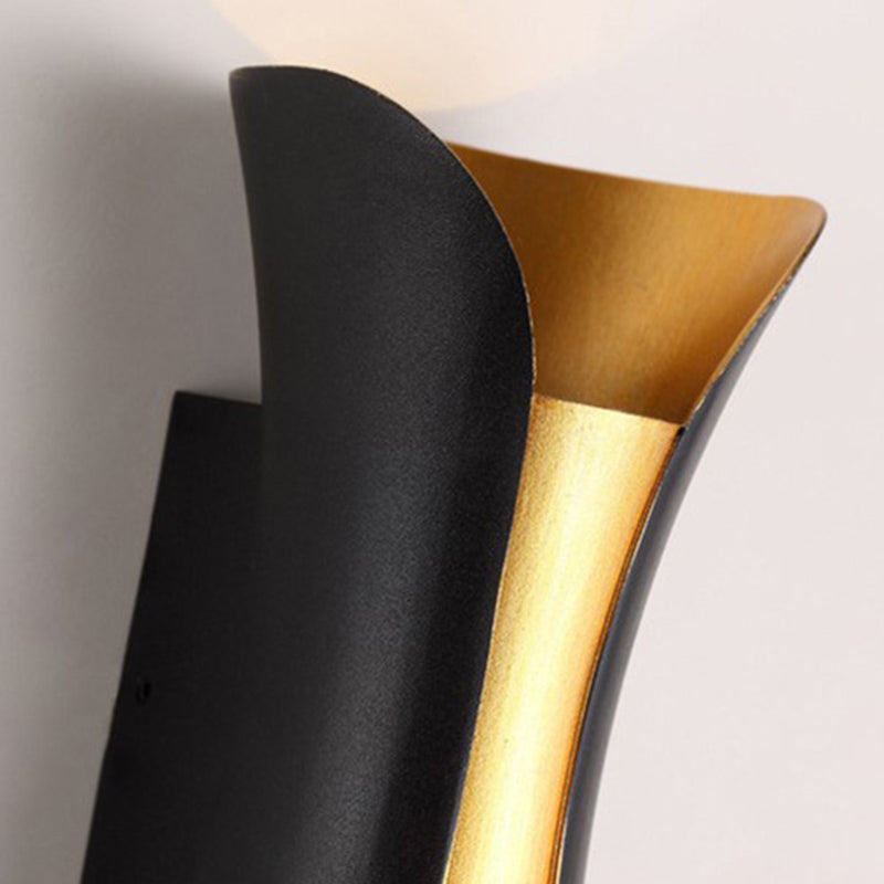 Wandleuchte minimalistische LED -Metallwand montiertes Licht montiert