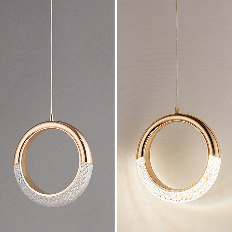 Geometry Shape Metal Hanging Ceiling Light Modern Style 1 Light Pendant Light in Gold