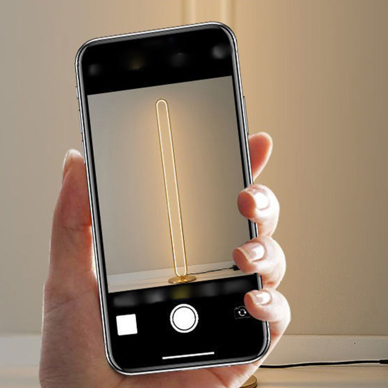 Moderne stijl metalen vloerlamp lineair LED -vloerlicht voor slaapkamer